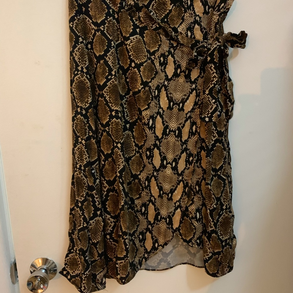 Mid- Skirt- Wrap